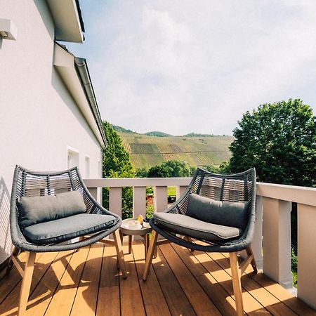Gut Foersterlay - Exklusive Boutique Apartments Im Historischen Winzerhaus Direkt An Der Mosel Lösnich 외부 사진